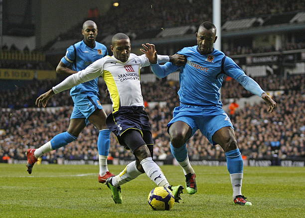 他在篮板上 他在篮板上